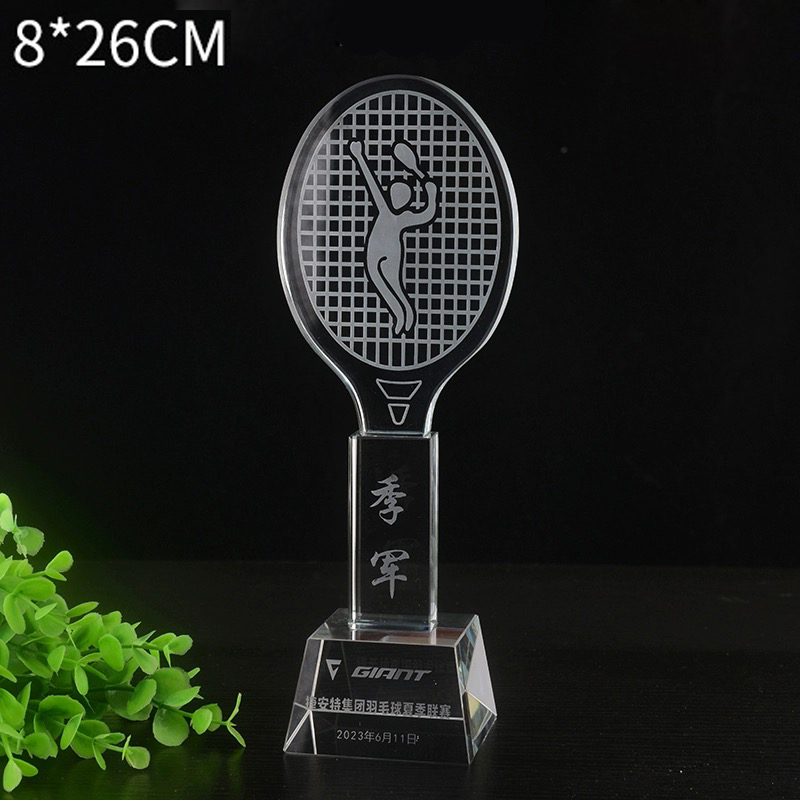 Özelleştirilmiş Kristal Kupa B - Badminton Logo incelemesi ve fiyatı